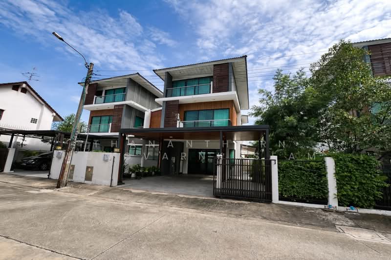 Supalai Essence Ladprao, Bangkok, Soi Ladprao 107, Khlong Chan, Bang Kapi, Bangkok, 3 Bedrooms, 243 sqm, Single Detached House For Rent, by Thananthorn Wongvarnkaseam, 500232061 - DDproperty.com