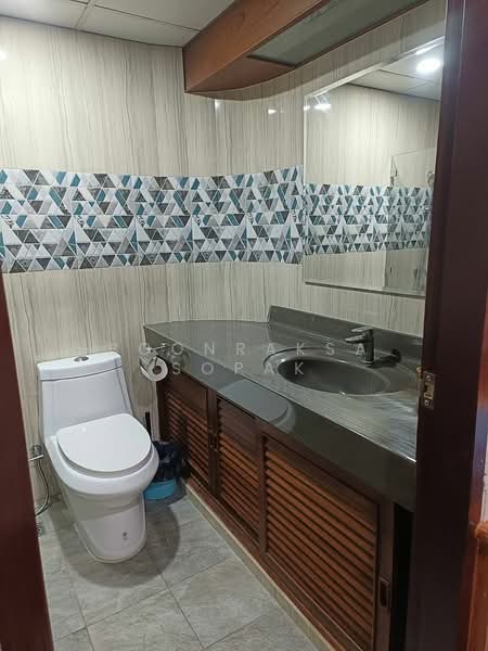 49 Suite Sukhumvit 49, Bangkok, 26 Soi Sukhumvit 49, Khlong Tan Nua, Watthana, Bangkok, 2 Bedrooms, 80 sqm, Condo For Rent, by Boonraksa Sopak, 500232091 - DDproperty.com