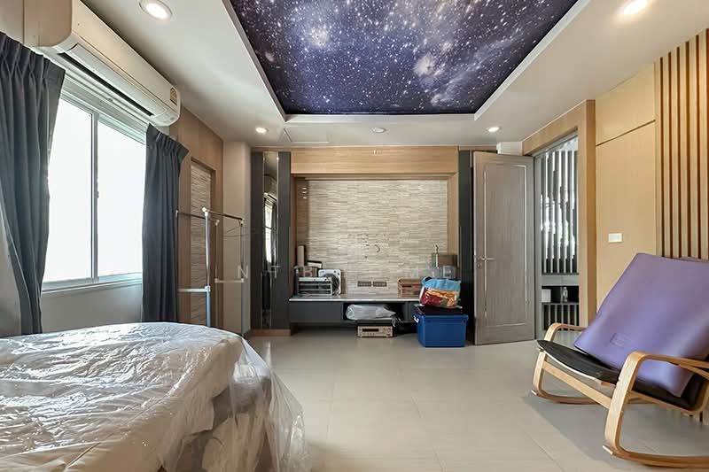 Chuan Chuen Golf Avenue Krungthep-Pathumthani, Pathum Thani, Bangkok-Pathum Thani Road, Bang Khu Wat, Muang Pathum Thani, Pathum Thani, 4 Bedrooms, 300 sqm, Single Detached House For Sale, by NTBHOME, 500232144 - DDproperty.com