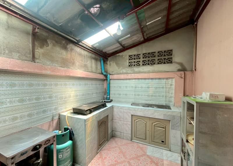 Baan Sanfun Village : บ้านสานฝัน สุวินทวงศ์, Chachoengsao, สุวินทวงศ์, Sala Daeng, Bang Nam Prieo, Chachoengsao, 2 Bedrooms, 100 sqm, Townhouse For Sale, by กรกฤตย์ บุญสระ, 500232149 - DDproperty.com