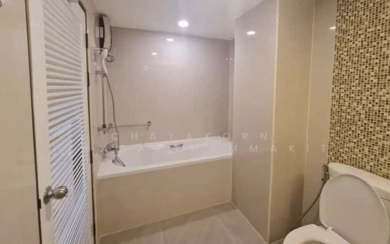 Royal Castle Sukhumvit, Bangkok, 30 Soi Sukhumvit 39, Khlongtoei Nua, Watthana, Bangkok, 3 Bedrooms, 139 sqm, Condo For Rent, by Chayakorn Tirarakthammakit, 500232153 - DDproperty.com