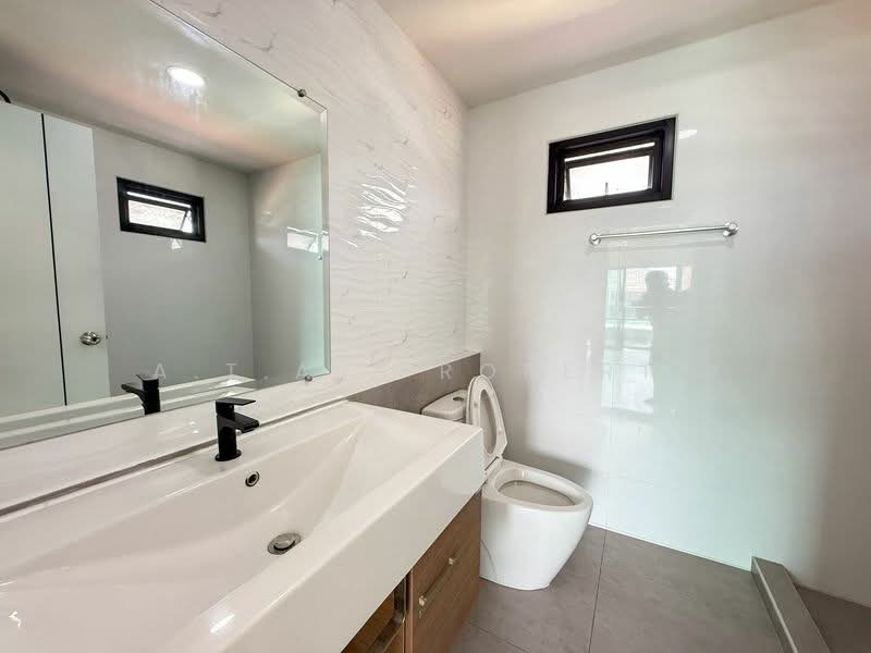 มณีรินทร์ ปาร์ค บางพระ, Chon Buri (Pattaya), Bang Phra, Si Racha, Chon Buri (Pattaya), 4 Bedrooms, 200 sqm, Single Detached House For Sale, by A.T.A. Property, 500232223 - DDproperty.com