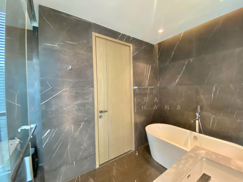 The Monument Thonglor, Bangkok, 998 Thonglor Road, Khlong Tan Nua, Watthana, Bangkok, 2 Bedrooms, 125 sqm, Condo For Sale, by Pachlita Weeraphatthanasorn, 500232244 - DDproperty.com