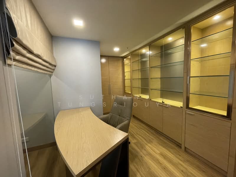 The Emporio Place, Bangkok, 93 Soi Sukhumvit 24, Sukhumvit Road, Khong Tan, Khlong Toei, Bangkok, 2 Bedrooms, 145 sqm, Condo For Rent, by Suthana Tungsriouya, 500232264 - DDproperty.com