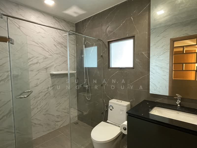 The Emporio Place, Bangkok, 93 Soi Sukhumvit 24, Sukhumvit Road, Khong Tan, Khlong Toei, Bangkok, 2 Bedrooms, 145 sqm, Condo For Rent, by Suthana Tungsriouya, 500232264 - DDproperty.com