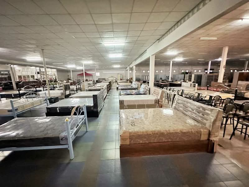 ขายร้านเฟอร์นิเจอร์ พร้อมที่ดินและสิ่งปลูกสร้าง ขนาด 11 ไร่ 3 งาน 90 ตร.ว., Khon Kaen, Nong Ko, Kranuan, Khon Kaen, , 19,160 sqm, Land For Sale, by ERA Thailand, 500232282 - DDproperty.com