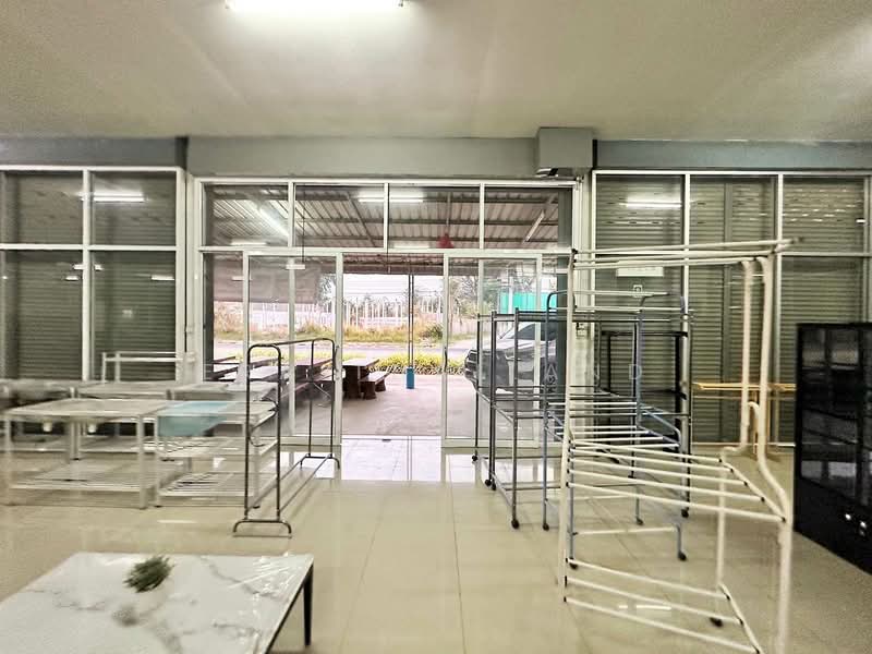 ขายร้านเฟอร์นิเจอร์ พร้อมที่ดินและสิ่งปลูกสร้าง ขนาด 11 ไร่ 3 งาน 90 ตร.ว., Khon Kaen, Nong Ko, Kranuan, Khon Kaen, , 19,160 sqm, Land For Sale, by ERA Thailand, 500232282 - DDproperty.com