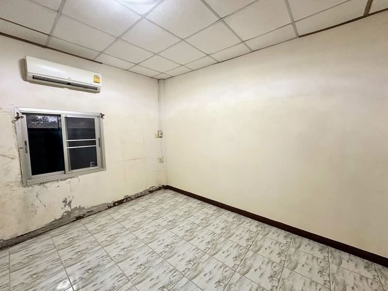 ขายร้านเฟอร์นิเจอร์ พร้อมที่ดินและสิ่งปลูกสร้าง ขนาด 11 ไร่ 3 งาน 90 ตร.ว., Khon Kaen, Nong Ko, Kranuan, Khon Kaen, , 19,160 sqm, Land For Sale, by ERA Thailand, 500232282 - DDproperty.com