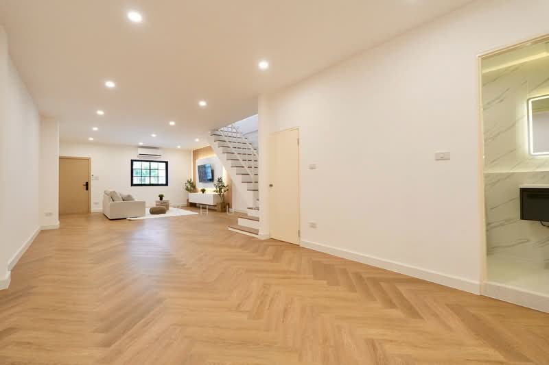 For Sale - โชคชัย 4 ซอย 77 ใกล้เสนานิคม ใกล้ลาดพร้าววังหิน ใกล้ ม.เกษตร, Bangkok