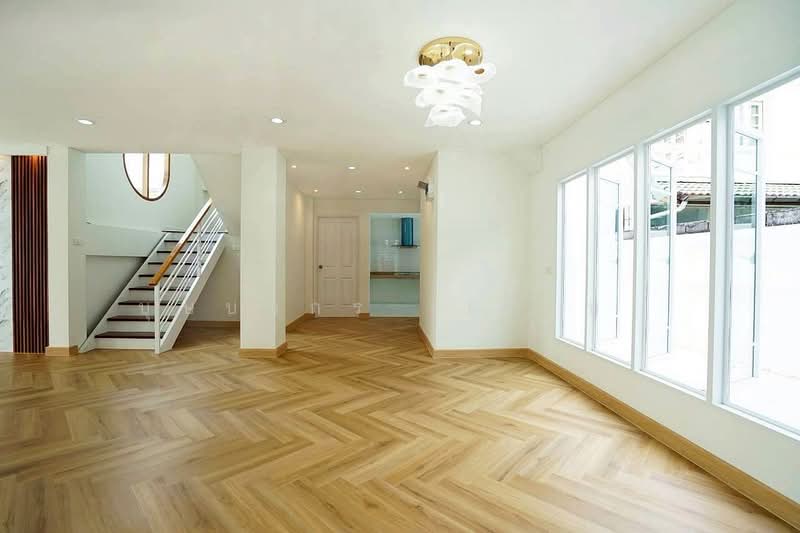 บ้านสวย ทำเลดี พระราม 2 หมู่บ้านวรการ บ้านเดี่ยว 4 ห้องนอน รีโนเวทใหม่ ใกล้เซ็นทรัล พระราม 2, Bangkok, พระราม 2, Bangmot, Chom Thong, Bangkok, 4 Bedrooms, 150 sqm, Single Detached House For Sale, by บุษบากร (เจี๊ยบ), 500232324 - DDproperty.com