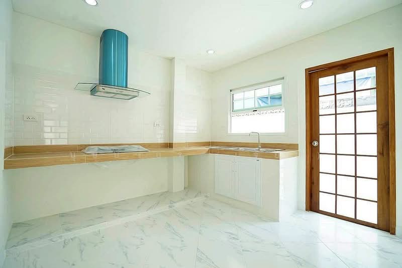 บ้านสวย ทำเลดี พระราม 2 หมู่บ้านวรการ บ้านเดี่ยว 4 ห้องนอน รีโนเวทใหม่ ใกล้เซ็นทรัล พระราม 2, Bangkok, พระราม 2, Bangmot, Chom Thong, Bangkok, 4 Bedrooms, 150 sqm, Single Detached House For Sale, by บุษบากร (เจี๊ยบ), 500232324 - DDproperty.com