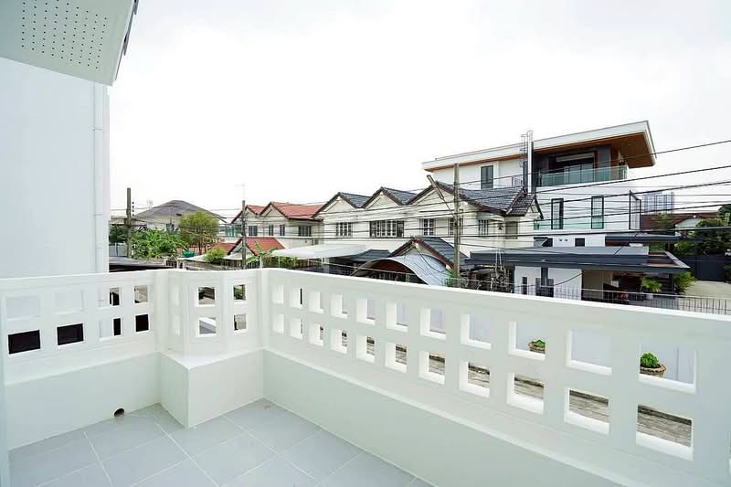 บ้านสวย ทำเลดี พระราม 2 หมู่บ้านวรการ บ้านเดี่ยว 4 ห้องนอน รีโนเวทใหม่ ใกล้เซ็นทรัล พระราม 2, กรุงเทพ, พระราม 2, บางมด, จอมทอง, กรุงเทพ, 150 ตร.ม., บ้านเดี่ยว ขาย, โดย บุษบากร (เจี๊ยบ), 500232324 - DDproperty.com