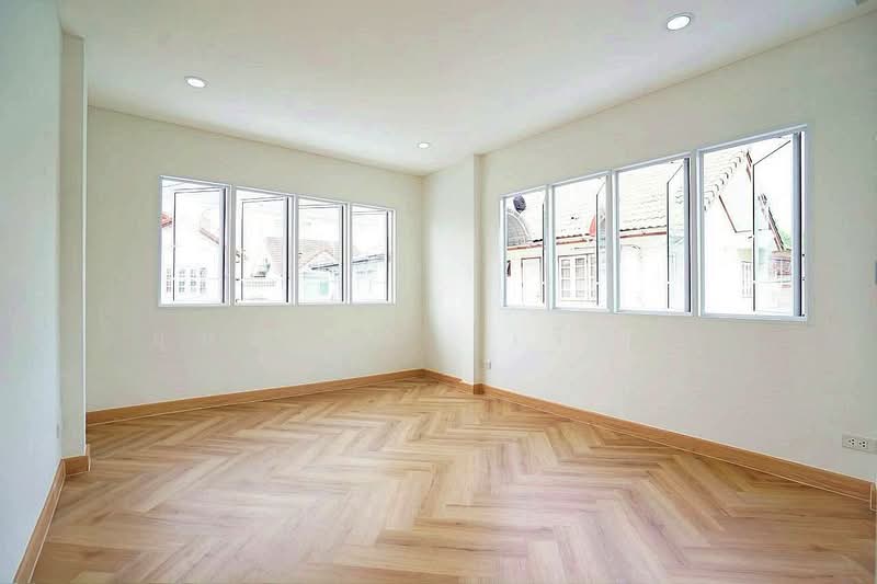 บ้านสวย ทำเลดี พระราม 2 หมู่บ้านวรการ บ้านเดี่ยว 4 ห้องนอน รีโนเวทใหม่ ใกล้เซ็นทรัล พระราม 2, กรุงเทพ, พระราม 2, บางมด, จอมทอง, กรุงเทพ, 150 ตร.ม., บ้านเดี่ยว ขาย, โดย บุษบากร (เจี๊ยบ), 500232324 - DDproperty.com