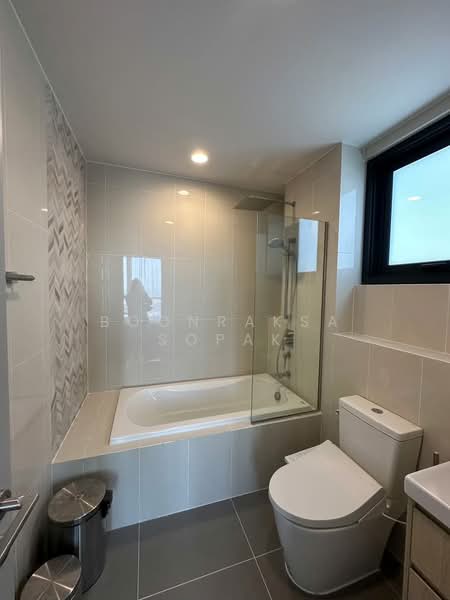 Oka Haus Sukhumvit 36, Bangkok, 3399 Rama 4 Road, Khong Tan, Khlong Toei, Bangkok, 2 Bedrooms, 55 sqm, Condo For Rent, by Boonraksa Sopak, 500232343 - DDproperty.com