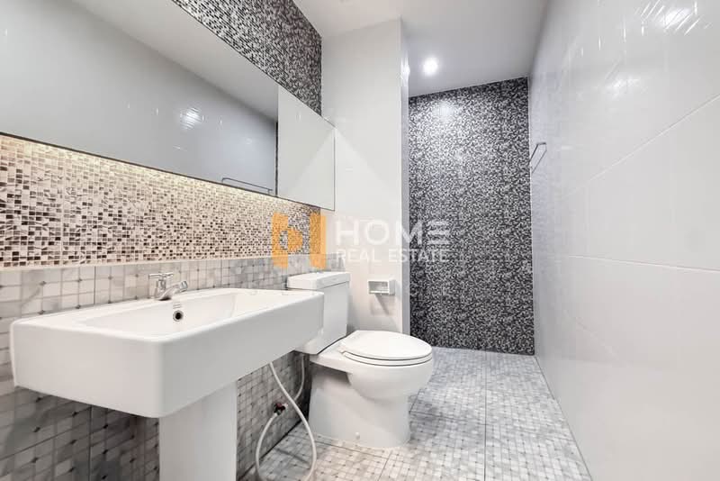 Nalin Grand Avenue Wongwean - Rama 9, Bangkok, Thap Chang, Saphan Sung, Bangkok, 3 Bedrooms, 220 sqm, Townhouse For Sale, by HOME Real Estate Service, 500232367 - DDproperty.com