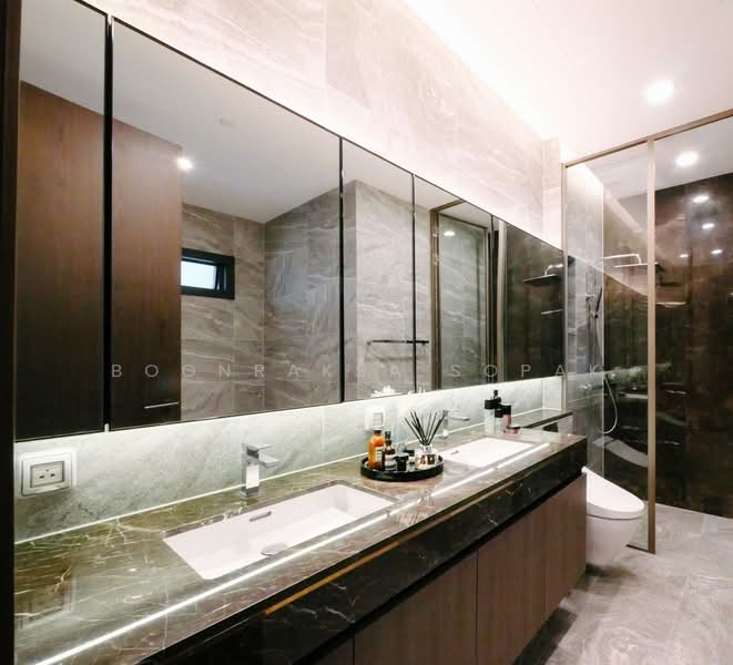 The Esse Sukhumvit 36, Bangkok, Soi Sukhumvit 36, Sukhumvit Road, Phra Kanong, Khlong Toei, Bangkok, 3 Bedrooms, 124 sqm, Condo For Rent, by Boonraksa Sopak, 500232380 - DDproperty.com