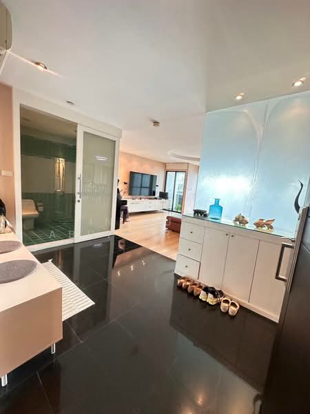 Sathorn Gardens, Bangkok, 39 South Sathorn Road, Thung Maha Mek, Sathon, Bangkok, 3 Bedrooms, 200 sqm, Condo For Rent, by Intouch Abhinorasaeth, 500232416 - DDproperty.com