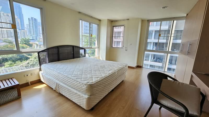 Serene Place Sukhumvit 24, Bangkok, 9 Soi Sukhumvit 24, Sukhumvit Road, Khong Tan, Khlong Toei, Bangkok, 2 Bedrooms, 108 sqm, Condo For Rent, by BANGKOK PROPERTY AGENTS, 500232432 - DDproperty.com