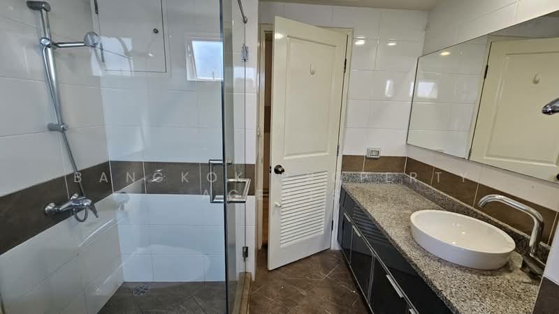 Serene Place Sukhumvit 24, Bangkok, 9 Soi Sukhumvit 24, Sukhumvit Road, Khong Tan, Khlong Toei, Bangkok, 2 Bedrooms, 108 sqm, Condo For Rent, by BANGKOK PROPERTY AGENTS, 500232432 - DDproperty.com