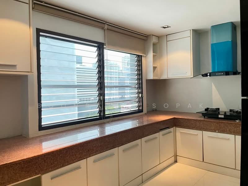 Liberty Park 1, Bangkok, 170 Soi Sukhumvit 23, Khlongtoei Nua, Watthana, Bangkok, 3 Bedrooms, 250 sqm, Condo For Rent, by Boonraksa Sopak, 500232474 - DDproperty.com