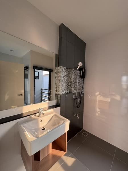 Baan Klang Muang Rama 9-Krungthep Kreetha, Bangkok, Soi Kanchanaphisek 23, Saphan Sung, Saphan Sung, Bangkok, 3 Bedrooms, 150 sqm, Townhouse For Rent, by Connex Property, 500232489 - DDproperty.com