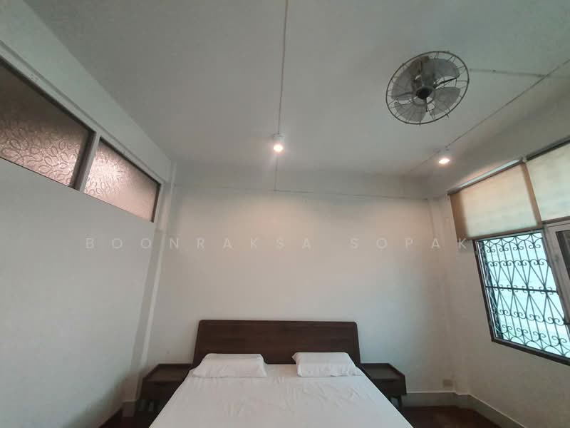 4-BR Townhouse, Bangkok, Wang Burapaphirom, Phra Nakhon, Bangkok, 4 Bedrooms, 186 sqm, Townhouse For Rent, by Boonraksa Sopak, 500232524 - DDproperty.com