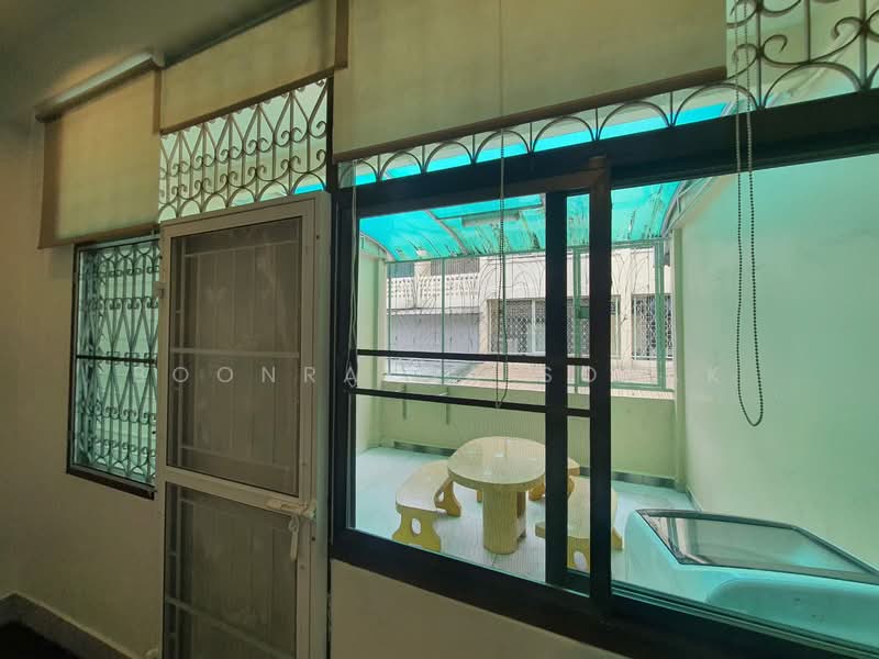 4-BR Townhouse, Bangkok, Wang Burapaphirom, Phra Nakhon, Bangkok, 4 Bedrooms, 186 sqm, Townhouse For Rent, by Boonraksa Sopak, 500232524 - DDproperty.com