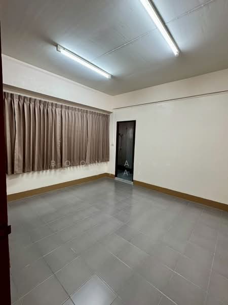 4-BR House, Bangkok, Arun Amarin, Bangkok Noi, Bangkok, 4 Bedrooms, 100 sqm, Single Detached House For Rent, by Boonraksa Sopak, 500232536 - DDproperty.com