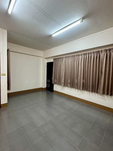 4-BR House, Bangkok, Arun Amarin, Bangkok Noi, Bangkok, 4 Bedrooms, 100 sqm, Single Detached House For Rent, by Boonraksa Sopak, 500232536 - DDproperty.com