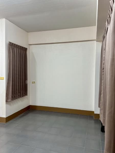 4-BR House, Bangkok, Arun Amarin, Bangkok Noi, Bangkok, 4 Bedrooms, 100 sqm, Single Detached House For Rent, by Boonraksa Sopak, 500232536 - DDproperty.com