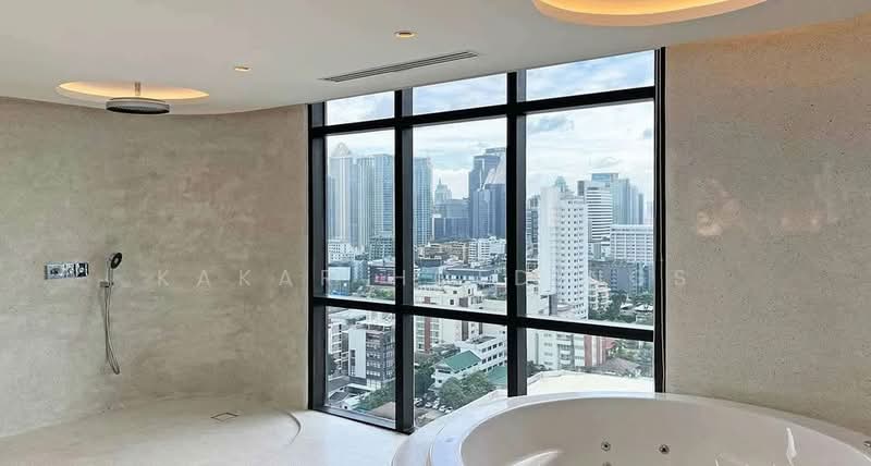 Crystal Garden, Bangkok, 217 Sukhumvit 4 Alley, Khlong Toei, Khlong Toei, Bangkok, 2 Bedrooms, 327 sqm, Condo For Sale, by Kakar Holdings, 500232607 - DDproperty.com