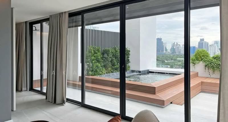 Crystal Garden, Bangkok, 217 Sukhumvit 4 Alley, Khlong Toei, Khlong Toei, Bangkok, 2 Bedrooms, 327 sqm, Condo For Sale, by Kakar Holdings, 500232607 - DDproperty.com