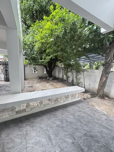 ขายบ้านเดี่ยว 2 ชั้น รีโนเวทใหม่ ซอย Airport Link หัวหมาก ติดคลอง บรรยากาศดี, Bangkok, Suan Luang, Suan Luang, Bangkok, 5 Bedrooms, 250 sqm, Single Detached House For Sale, by คุณ วิญากร, 500232670 - DDproperty.com