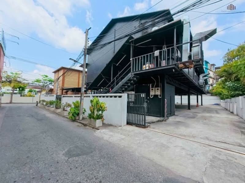 ขายสิ่งปลูกสร้างพร้อมร้านอาหาร(ปิ้งย่าง) 503 ตารางเมตร ต้นซอยจรัญสนิทวงศ์ 32 พร้อมสัญญาเช่าระยะยาว, กรุงเทพ, จรัญสนิทวงศ์ 32, ศิริราช, บางกอกน้อย, กรุงเทพ, 503 ตร.ม., กิจการ ขาย, โดย คุณไทด์, 500232683 - DDproperty.com