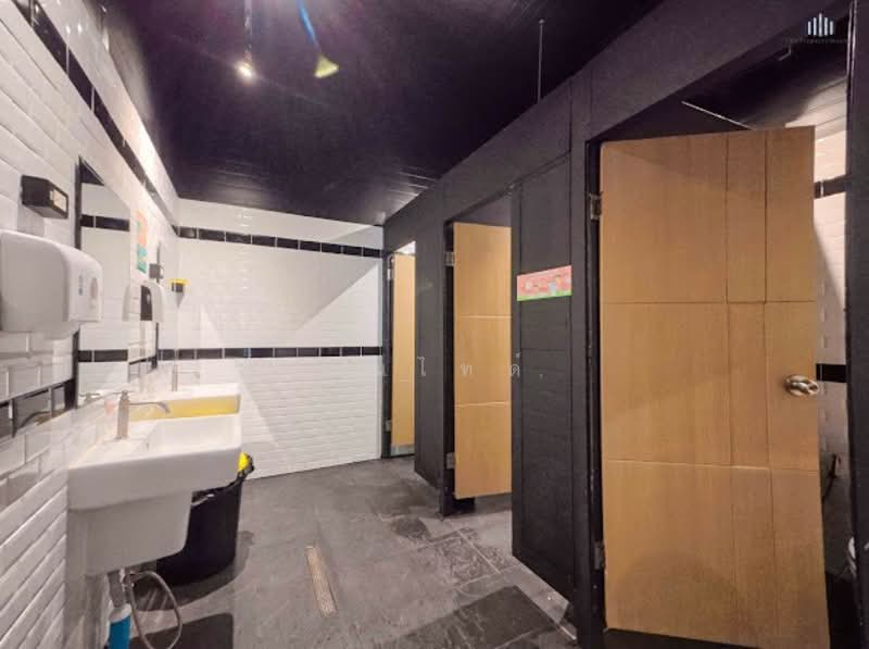 ขายสิ่งปลูกสร้างพร้อมร้านอาหาร(ปิ้งย่าง) 503 ตารางเมตร ต้นซอยจรัญสนิทวงศ์ 32 พร้อมสัญญาเช่าระยะยาว, กรุงเทพ, จรัญสนิทวงศ์ 32, ศิริราช, บางกอกน้อย, กรุงเทพ, 503 ตร.ม., กิจการ ขาย, โดย คุณไทด์, 500232683 - DDproperty.com