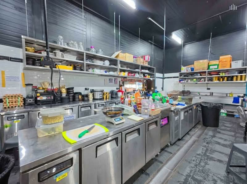 ขายสิ่งปลูกสร้างพร้อมร้านอาหาร(ปิ้งย่าง) 503 ตารางเมตร ต้นซอยจรัญสนิทวงศ์ 32 พร้อมสัญญาเช่าระยะยาว, กรุงเทพ, จรัญสนิทวงศ์ 32, ศิริราช, บางกอกน้อย, กรุงเทพ, 503 ตร.ม., กิจการ ขาย, โดย คุณไทด์, 500232683 - DDproperty.com