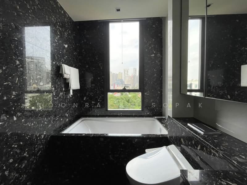 BEATNIQ Sukhumvit 32, Bangkok, Soi Sukhumvit 32, Sukhumvit Road, Khong Tan, Khlong Toei, Bangkok, 1 Bedroom, 59 sqm, Condo For Rent, by Boonraksa Sopak, 500232727 - DDproperty.com