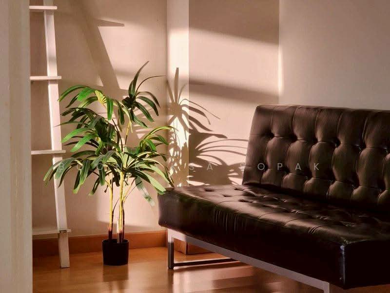 Nusasiri Grand, Bangkok, Soi Sukhumvit 42, Phra Kanong, Khlong Toei, Bangkok, 1 Bedroom, 80 sqm, Condo For Rent, by Boonraksa Sopak, 500232760 - DDproperty.com