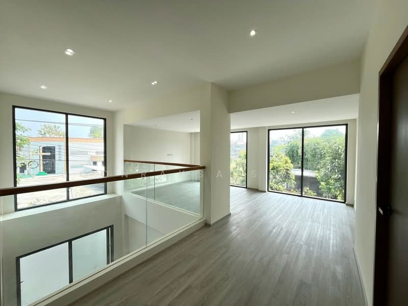 4-BR House, Bangkok, Khlong Tan Nua, Watthana, Bangkok, 4 Bedrooms, 316 sqm, Single Detached House For Rent, by Boonraksa Sopak, 500232804 - DDproperty.com