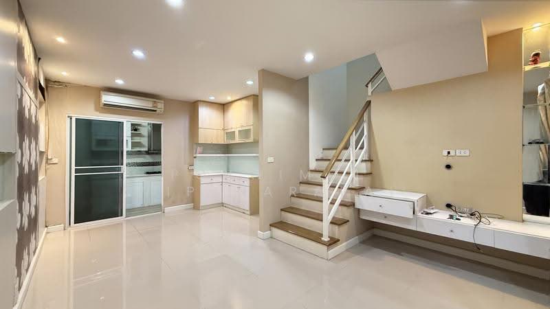 Villette Lite Pattanakarn, Bangkok, Soi Phatthanakan 38, Phatthanakan Road, Suan Luang, Bangkok, 3 Bedrooms, 110 sqm, Townhouse For Sale, by Ponwimol Wipanarapai, 500232813 - DDproperty.com