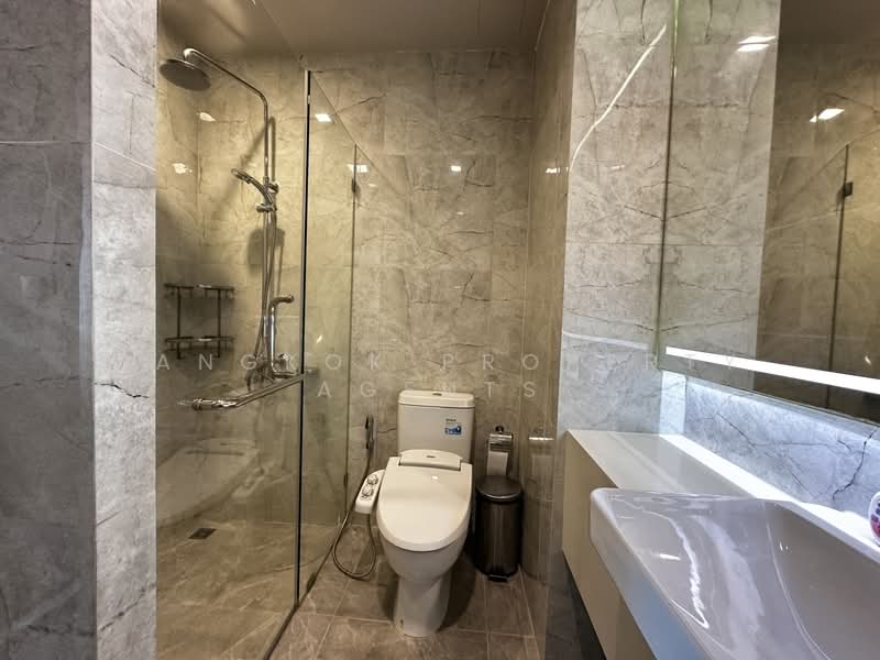 Noble Around Sukhumvit 33, Bangkok, 17 Soi Sukhumvit 33, Khlong Tan Nua, Watthana, Bangkok, 1 Bedroom, 43 sqm, Condo For Rent, by BANGKOK PROPERTY AGENTS, 500232815 - DDproperty.com