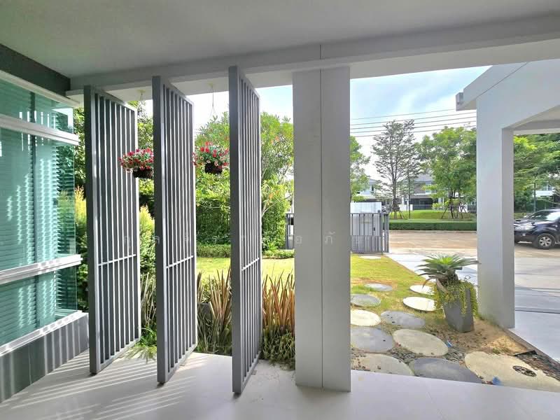 Mantana 2 Motorway - New Krungthepkreetha, Bangkok, Manthana 2 Motorway-New Krungthep Kreetha Intersection, Phatthanakan Road 4, Khlong Song Ton Nun, Lat Krabang, Bangkok, 4 Bedrooms, 350 sqm, Single Detached House For Rent, by กุลจิรา อภัยโส, 500232836 - DDproperty.com