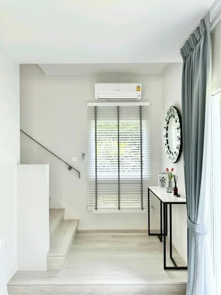 Mantana 2 Motorway - New Krungthepkreetha, Bangkok, Manthana 2 Motorway-New Krungthep Kreetha Intersection, Phatthanakan Road 4, Khlong Song Ton Nun, Lat Krabang, Bangkok, 4 Bedrooms, 350 sqm, Single Detached House For Rent, by กุลจิรา อภัยโส, 500232836 - DDproperty.com