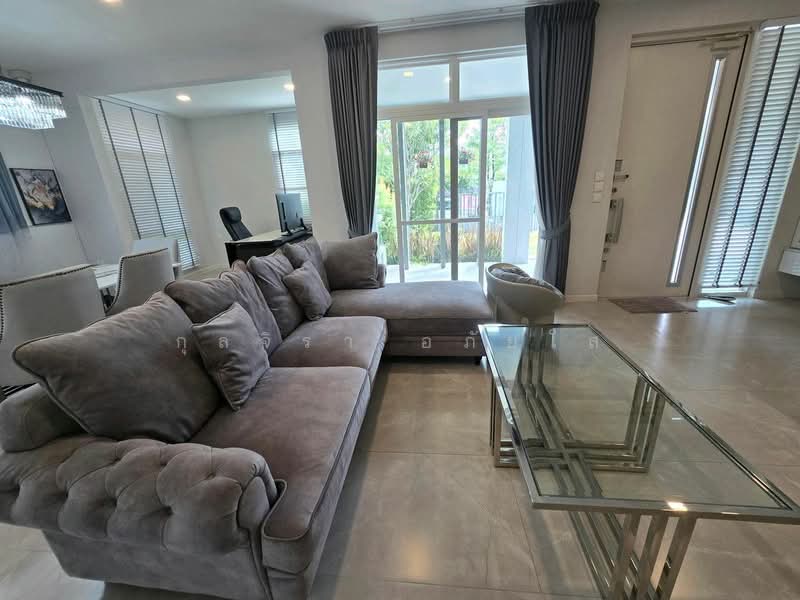 Mantana 2 Motorway - New Krungthepkreetha, Bangkok, Manthana 2 Motorway-New Krungthep Kreetha Intersection, Phatthanakan Road 4, Khlong Song Ton Nun, Lat Krabang, Bangkok, 4 Bedrooms, 350 sqm, Single Detached House For Rent, by กุลจิรา อภัยโส, 500232836 - DDproperty.com