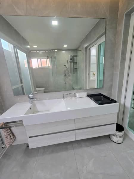 Mantana 2 Motorway - New Krungthepkreetha, Bangkok, Manthana 2 Motorway-New Krungthep Kreetha Intersection, Phatthanakan Road 4, Khlong Song Ton Nun, Lat Krabang, Bangkok, 4 Bedrooms, 350 sqm, Single Detached House For Rent, by กุลจิรา อภัยโส, 500232836 - DDproperty.com