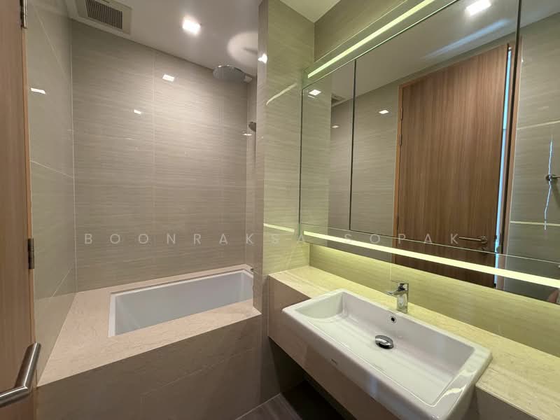 Noble BE33, Bangkok, 19 Soi Sukhumvit 33, Khlong Tan Nua, Watthana, Bangkok, 2 Bedrooms, 55 sqm, Condo For Rent, by Boonraksa Sopak, 500232841 - DDproperty.com