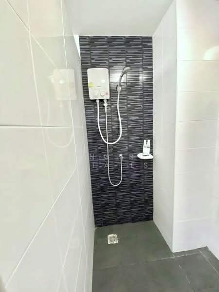 The Trust Condo Ngamwongwan, Nonthaburi, 74 Ngamwongwan Road, Bang Khen, Muang Nonthaburi, Nonthaburi, 1 Bedroom, 31 sqm, Condo For Sale, by Living Real Estates, 500232858 - DDproperty.com