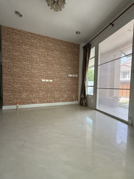 Perfect Park Kheha Romklao 64, Bangkok, Soi Kheha Rom Klao 64, Khlong Song Ton Nun, Lat Krabang, Bangkok, 3 Bedrooms, 180 sqm, Single Detached House For Sale, by Nutthavadee Kittihut, 500232914 - DDproperty.com