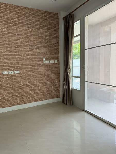 Perfect Park Kheha Romklao 64, Bangkok, Soi Kheha Rom Klao 64, Khlong Song Ton Nun, Lat Krabang, Bangkok, 3 Bedrooms, 180 sqm, Single Detached House For Sale, by Nutthavadee Kittihut, 500232914 - DDproperty.com