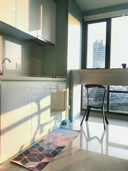 Rhythm Sukhumvit 42 : ริทึ่ม สุขุมวิท 42, กรุงเทพ, ซอยสุขุมวิท 42, พระโขนง, คลองเตย, กรุงเทพ, 49 ตร.ม., คอนโด ให้เช่า, โดย Boonraksa Sopak, 500232960 - DDproperty.com